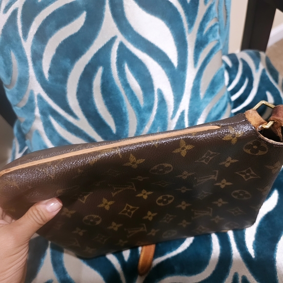 Authentic Louis Vuitton Musette Salsa PM Bag - Picture 5 of 9
